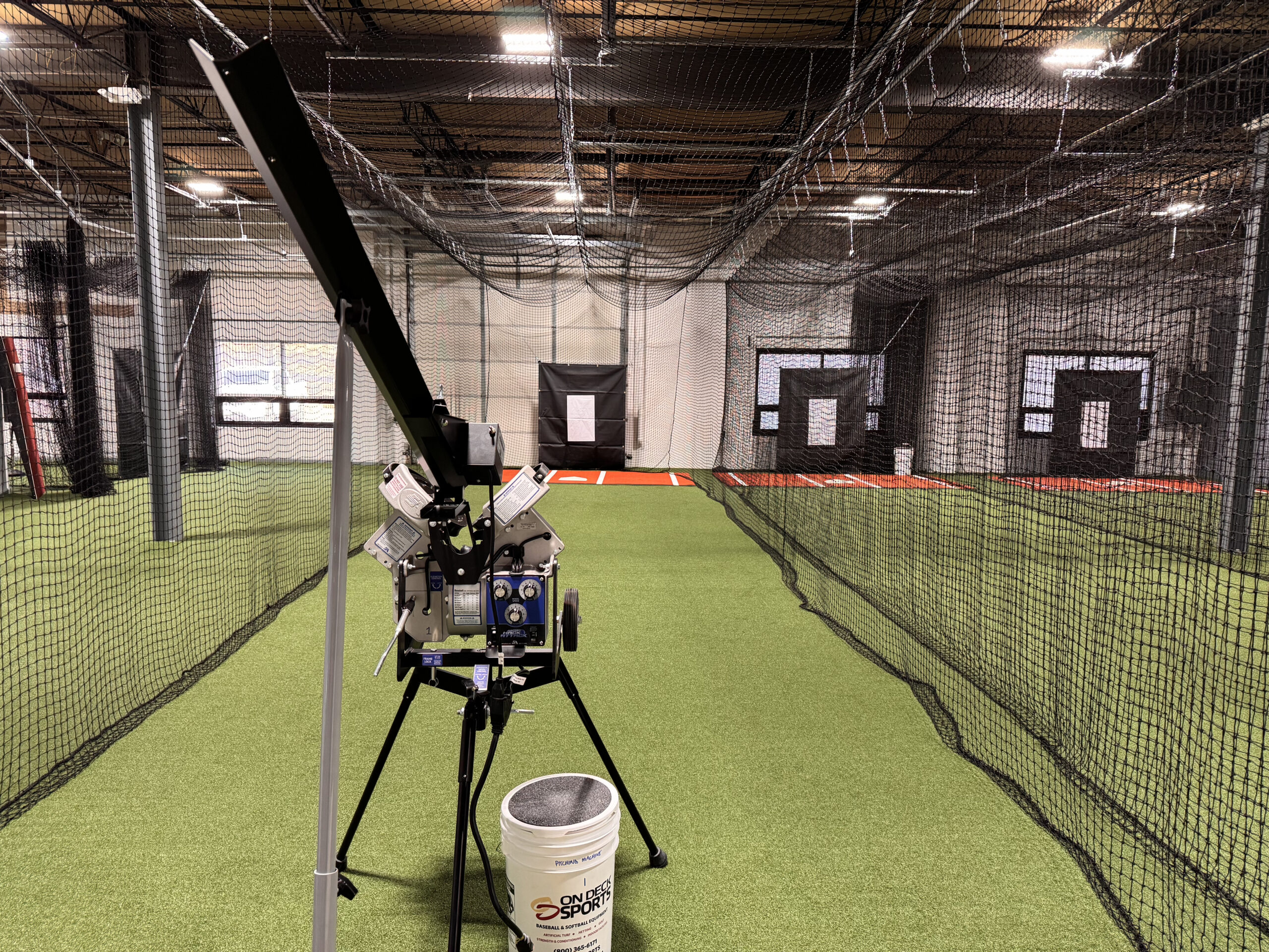 batting cage rental near me in farmingdale new york with pitching machine and indoor turf field